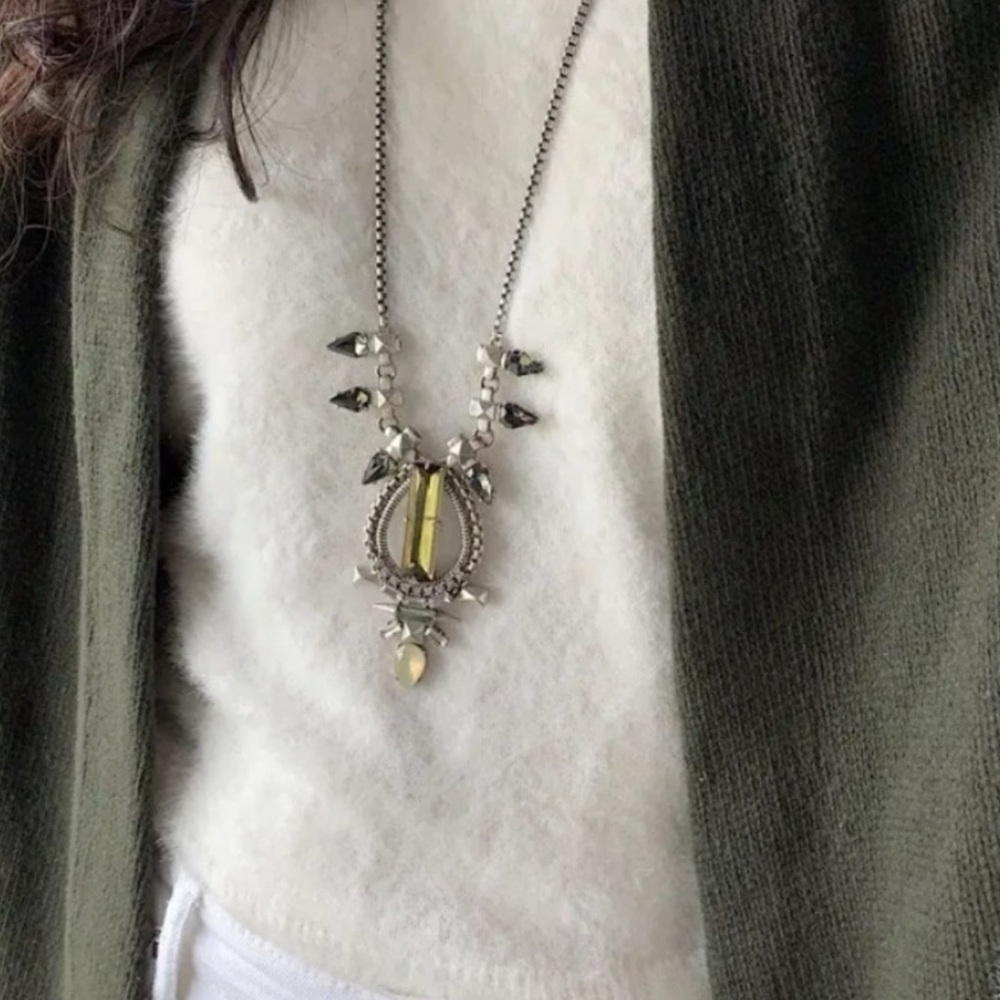 Stella & Dot Eclipse Pendant Silver and Yellow Pendant Necklace